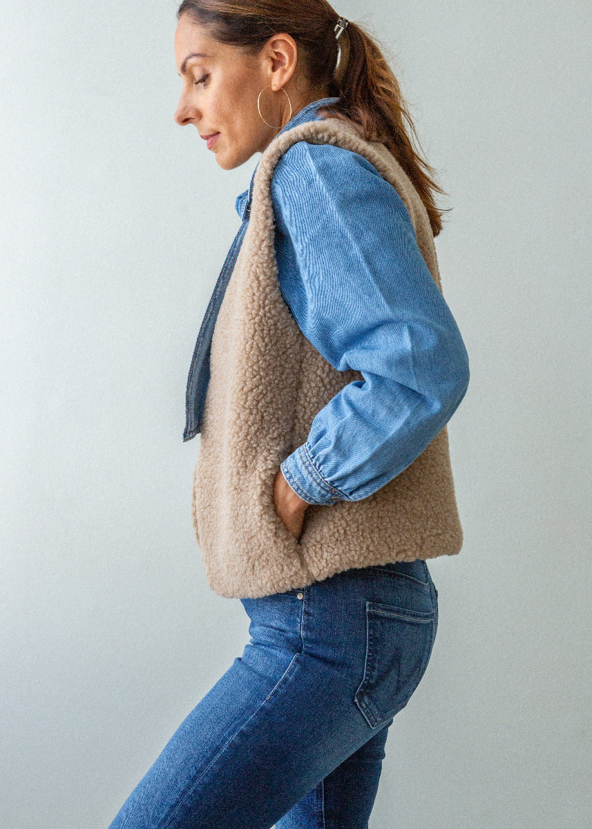 Merino Wool Gilet - Toasted Almond